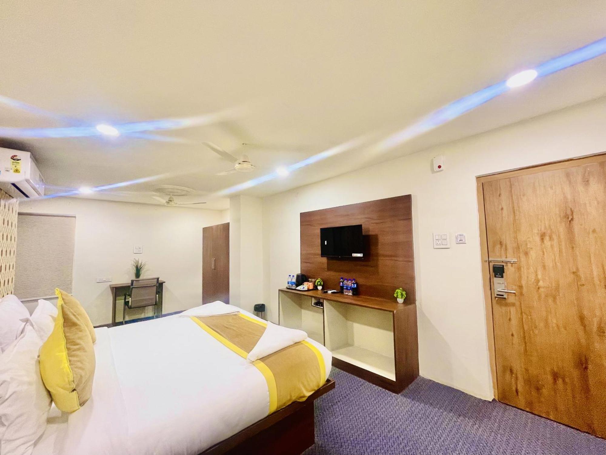 Hotel Eagle Grand Hyderabad Airport Zone Shamshabad Exterior foto